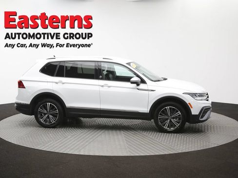 Used 2024 Volkswagen Tiguan Wolfsburg Edition FWD image 43