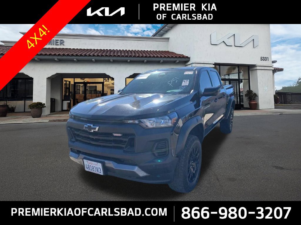 Used 2023 Chevrolet Colorado Trail Boss w/ Technology Package AWD/4WD image 1