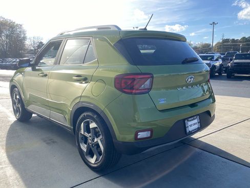 Used 2023 Hyundai Venue SEL image 8
