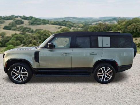 Used 2024 Land Rover Defender 130 X-Dynamic SE AWD/4WD image 5
