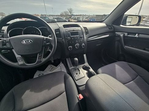 Used 2012 Kia Sorento LX image 24