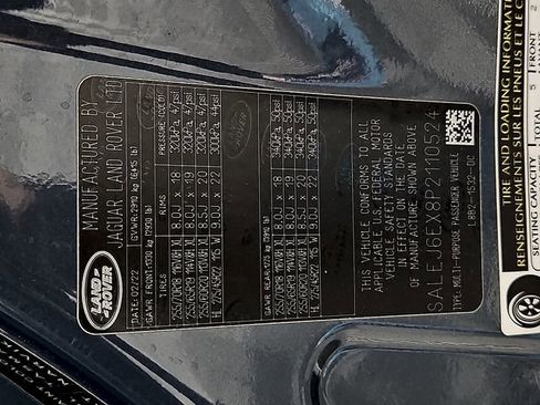 Used 2023 Land Rover Defender 90 S image 28