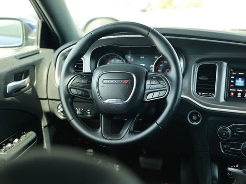 Used 2020 Dodge Charger SXT w/ Driver Convenience Group image 25