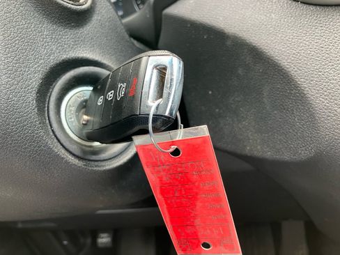 Used 2017 Kia Sorento AWD image 24