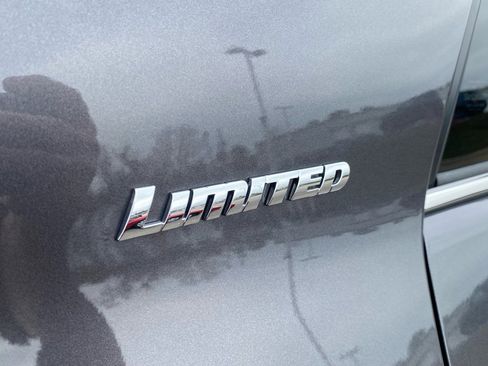 Used 2023 Toyota 4Runner Limited image 12