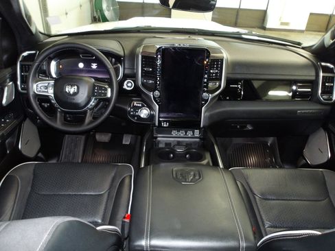 Used 2025 RAM 1500 Laramie AWD/4WD image 12