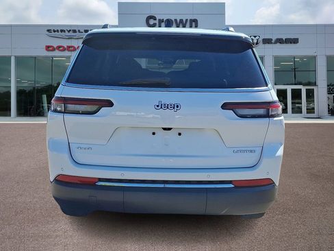 Used 2024 Jeep Grand Cherokee L Limited AWD/4WD image 5