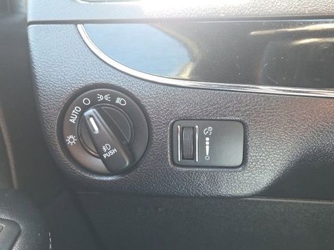 Used 2017 Dodge Grand Caravan SXT w/ Blacktop Package image 28