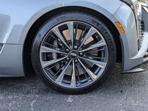 Certified 2025 Cadillac CT5 V Blackwing w/ Carbon Fiber 1 Package RWD image 10