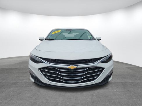 Used 2024 Chevrolet Malibu LT image 2
