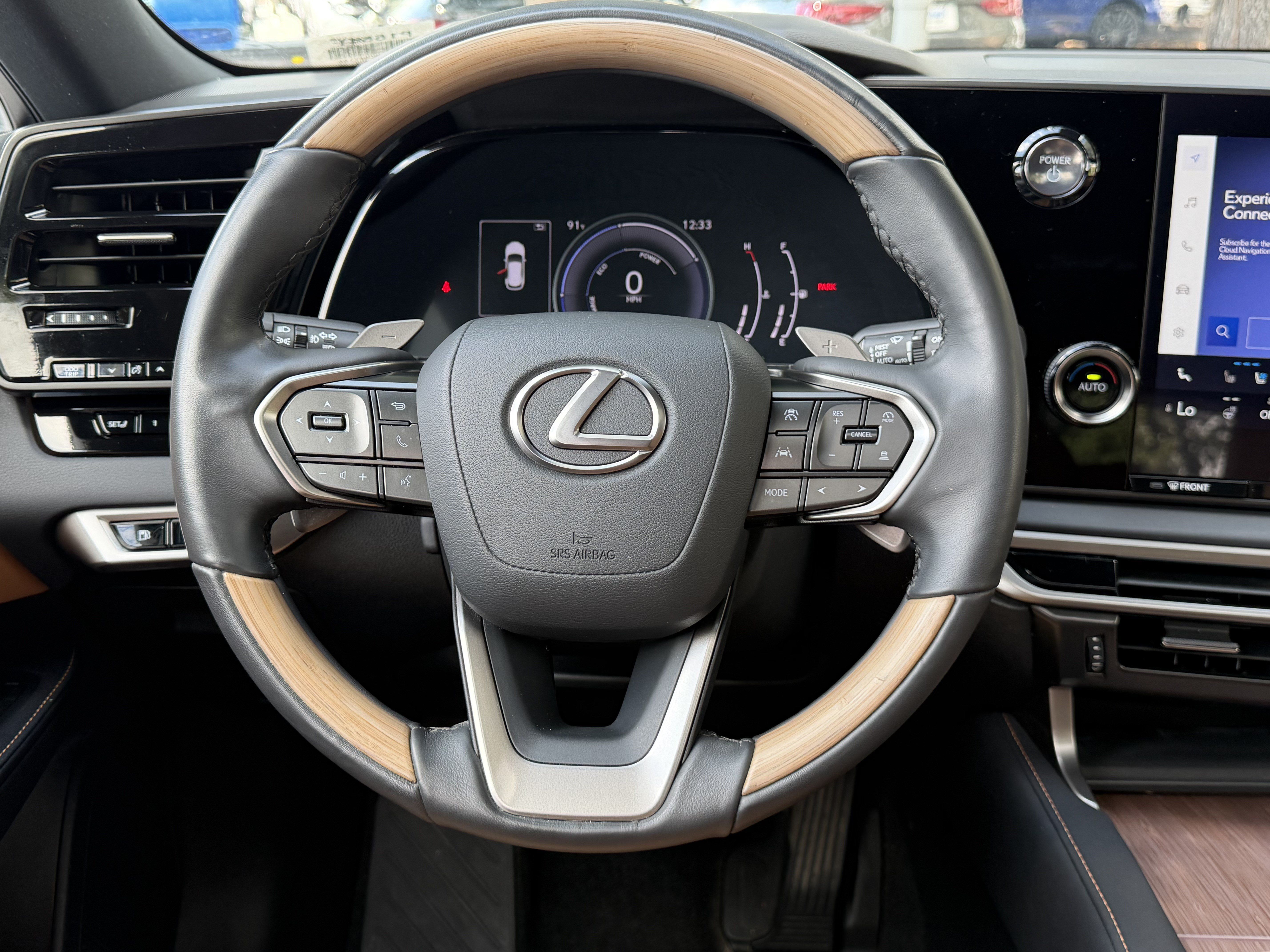 Used 2023 Lexus RX 350h w/ Accessory Package (2T) AWD/4WD image 32