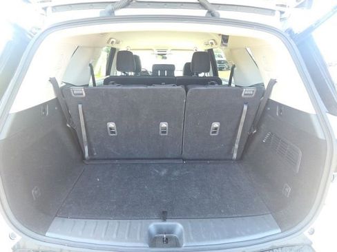 Used 2025 Nissan Pathfinder SV image 11