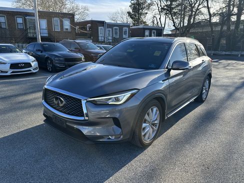 Used 2019 INFINITI QX50 Essential w/ Premium Heat Package image 2