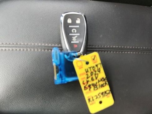 Certified 2024 Chevrolet Equinox Premier image 30