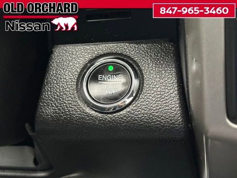 Used 2017 Ford F150 Lariat w/ Equipment Group 502A Luxury image 18