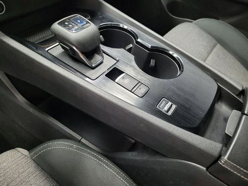 Used 2022 Nissan Rogue SV FWD image 26