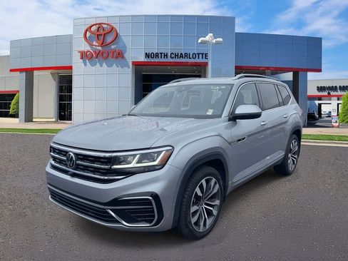 Used 2022 Volkswagen Atlas SEL Premium image 6