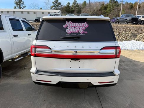 Used 2018 Lincoln Navigator L Reserve w/ Technology Package image 3