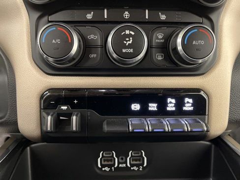 Used 2022 RAM 3500 Laramie AWD/4WD image 23