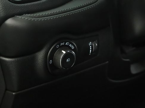 Used 2022 Dodge Durango GT w/ Blacktop Package AWD/4WD image 9
