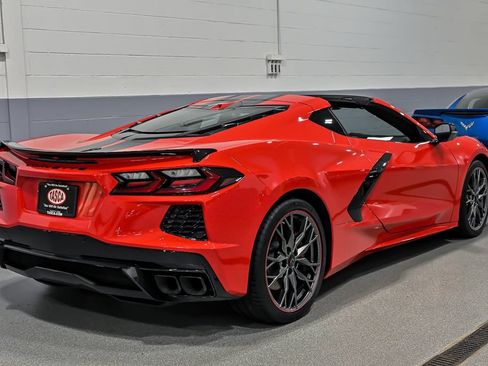 Used 2024 Chevrolet Corvette Stingray Coupe w/ 1LT RWD image 9
