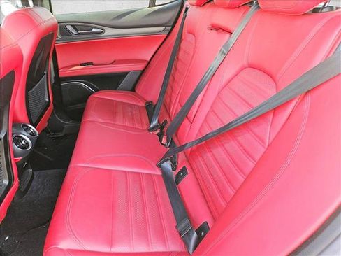 Used 2018 Alfa Romeo Stelvio Ti Sport image 12