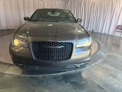 Used 2023 Chrysler 300 S RWD image 2