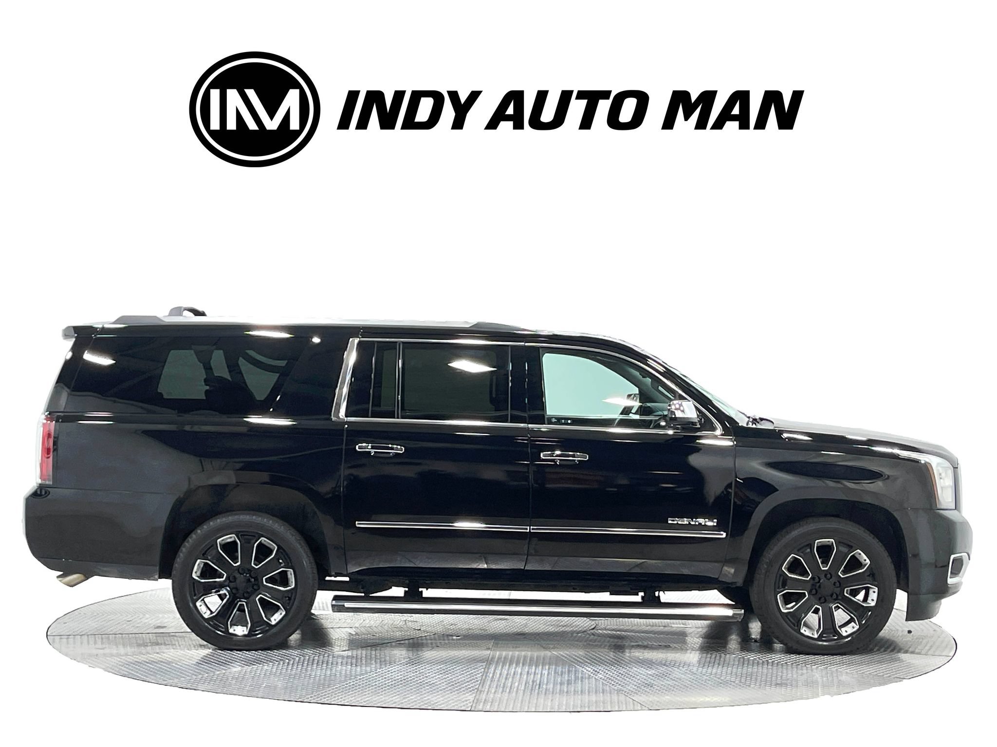 Used 2020 GMC Yukon XL Denali w/ Denali Ultimate Package AWD/4WD image 3