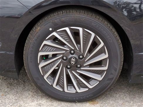 New 2025 Hyundai Sonata SEL image 11