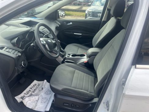 Used 2016 Ford Escape SE image 12