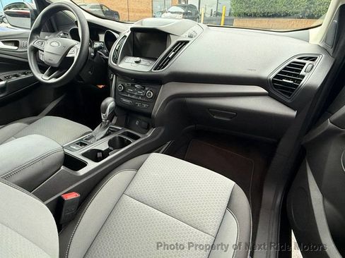 Used 2019 Ford Escape SE FWD image 16