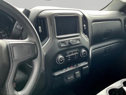 Used 2022 Chevrolet Silverado 1500 Custom AWD/4WD image 10
