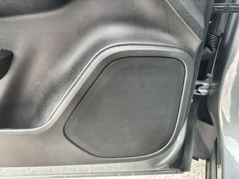 Used 2025 Chevrolet Blazer LT FWD image 23