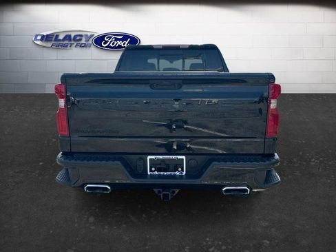 Used 2023 Chevrolet Silverado 1500 LT Trail Boss w/ Convenience Package II AWD/4WD image 4