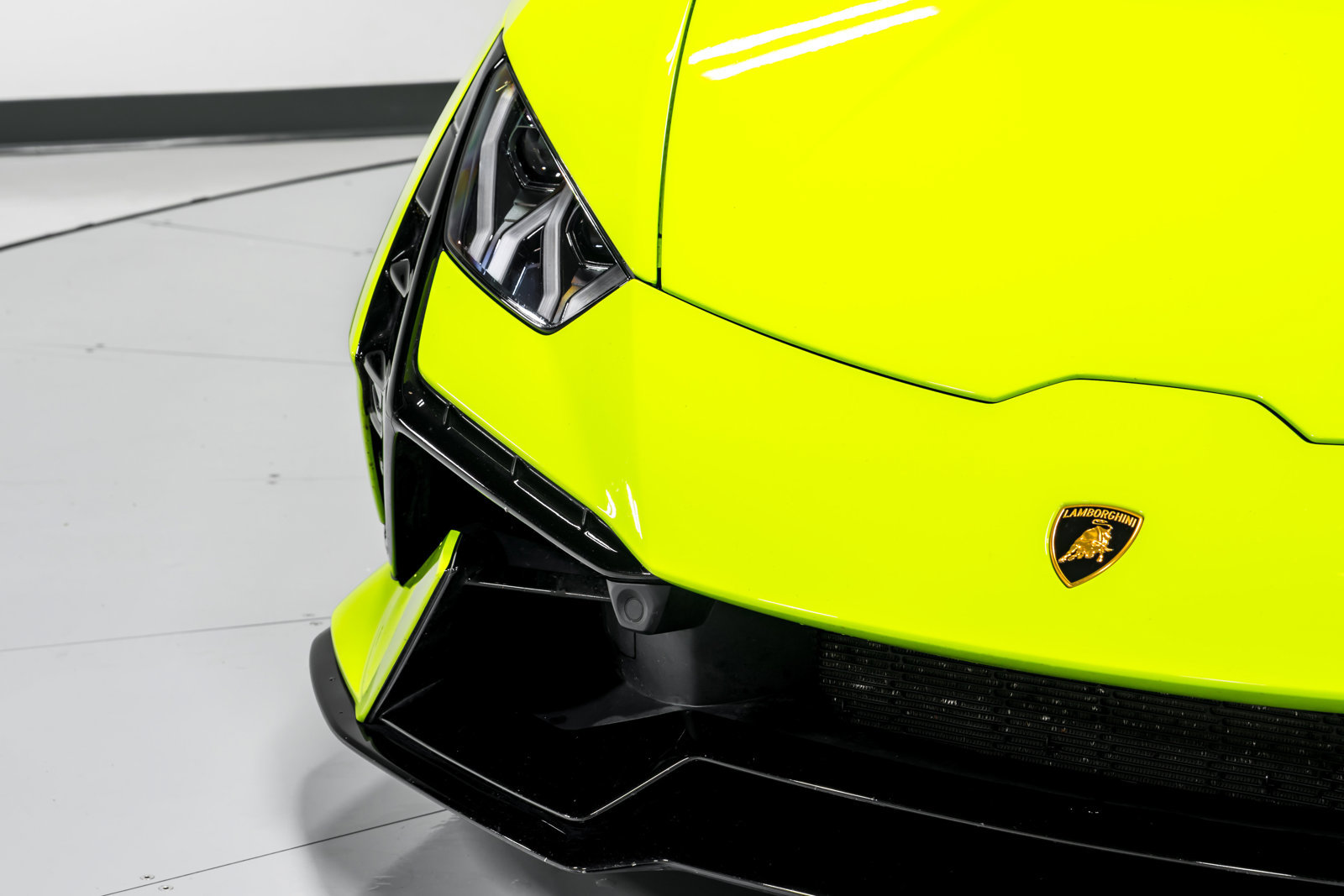 Used 2023 Lamborghini Huracan Tecnica RWD image 41