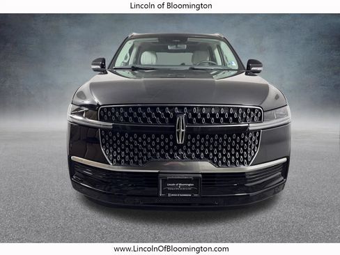 New 2026 Lincoln Navigator Reserve AWD/4WD image 9