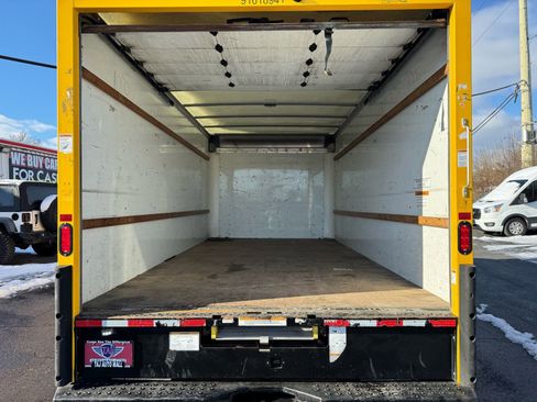 Used 2021 GMC Savana 3500 Extended w/ Power Convenience Package image 12