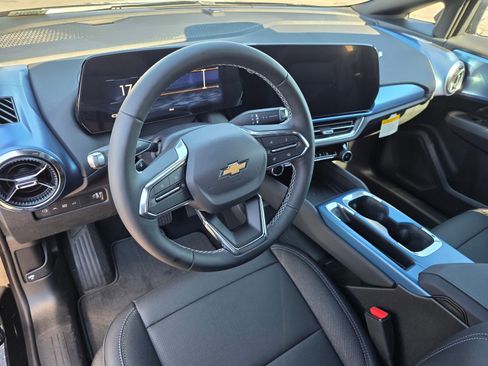 New 2026 Chevrolet Equinox EV LT w/ LPO, Blackout Package image 25