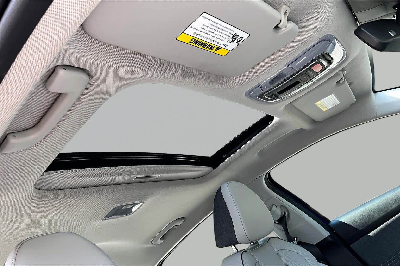Used 2023 Hyundai Elantra Limited FWD image 14