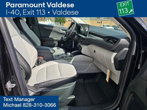 Used 2024 Ford Escape SE image 14