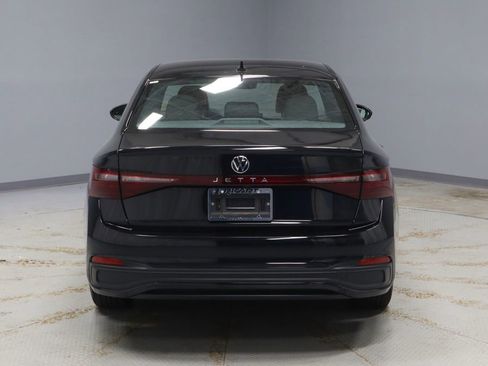 Used 2025 Volkswagen Jetta Sport FWD image 7