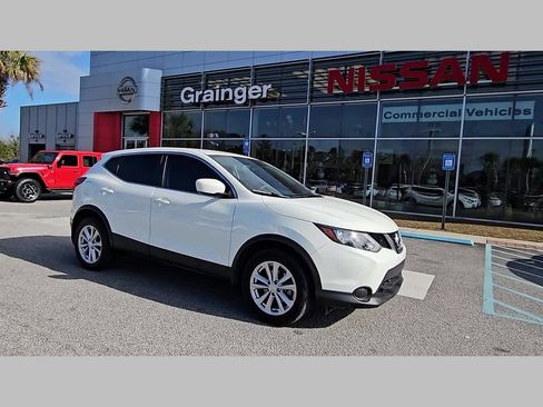Used 2018 Nissan Rogue Sport S w/ S Appearance Package image 38