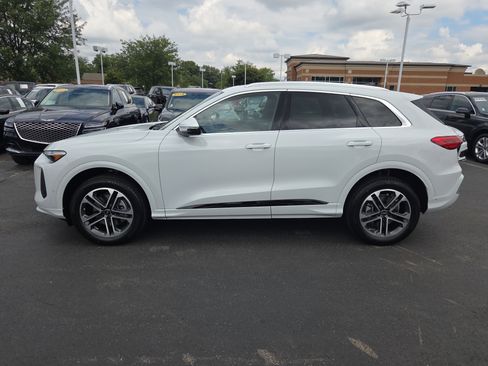 New 2025 Audi Q5 Premium Plus image 2