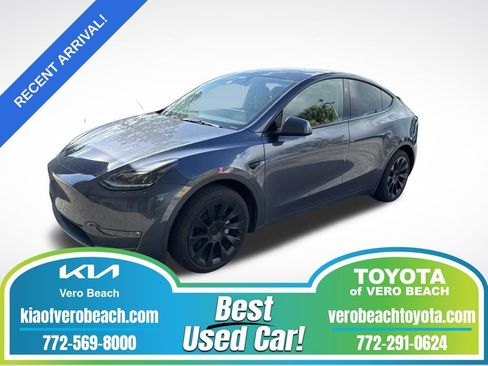 Used 2023 Tesla Model Y Long Range AWD/4WD image 1