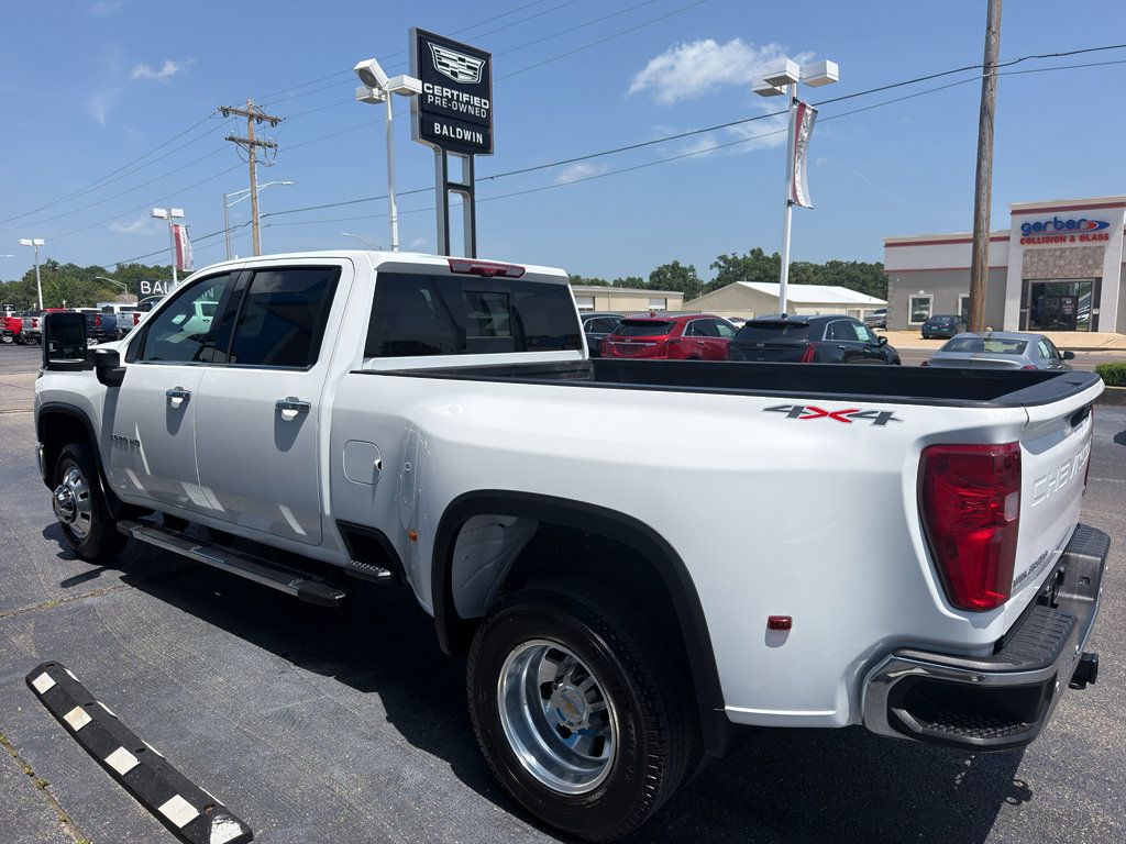 Used 2025 Chevrolet Silverado 3500 LTZ w/ LTZ Plus Package AWD/4WD image 5