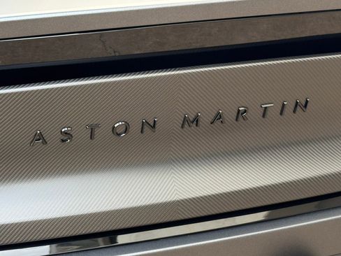 New 2025 Aston Martin Vanquish image 21