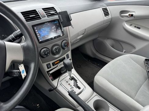 Used 2011 Toyota Corolla LE image 6