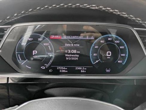 Used 2024 Audi Q8 e-tron Premium Plus w/ Premium Plus Package AWD/4WD image 28