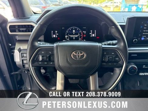 Used 2025 Toyota 4Runner SR5 AWD/4WD image 23