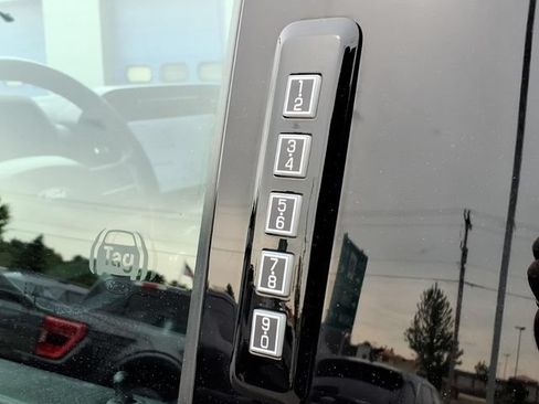 Used 2024 Ford F150 Lariat AWD/4WD image 13